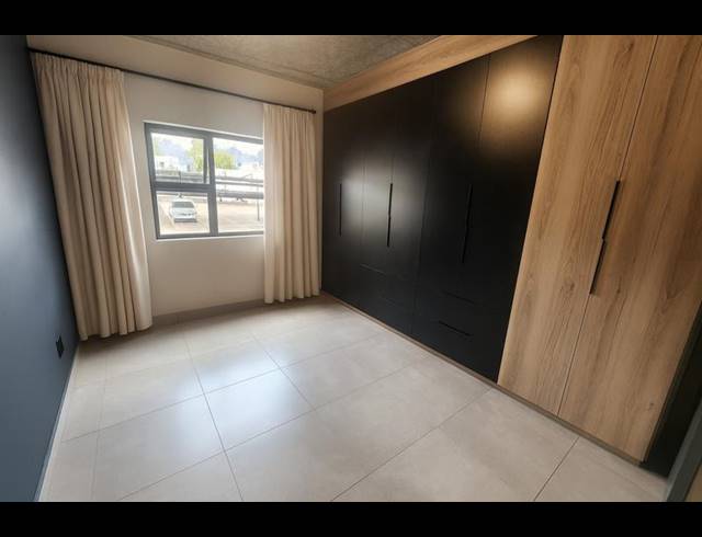 1 BEDROOM PROPERTY TO RENT IN WATERKLOOF PARK